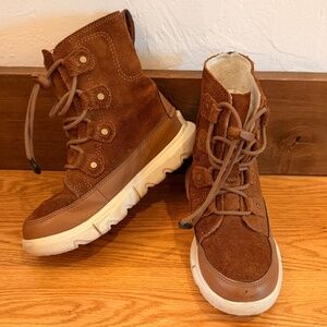 Sorel Explorer™ Lace WP in Velvet Tan/Chalk (Size 1 Little Kid)